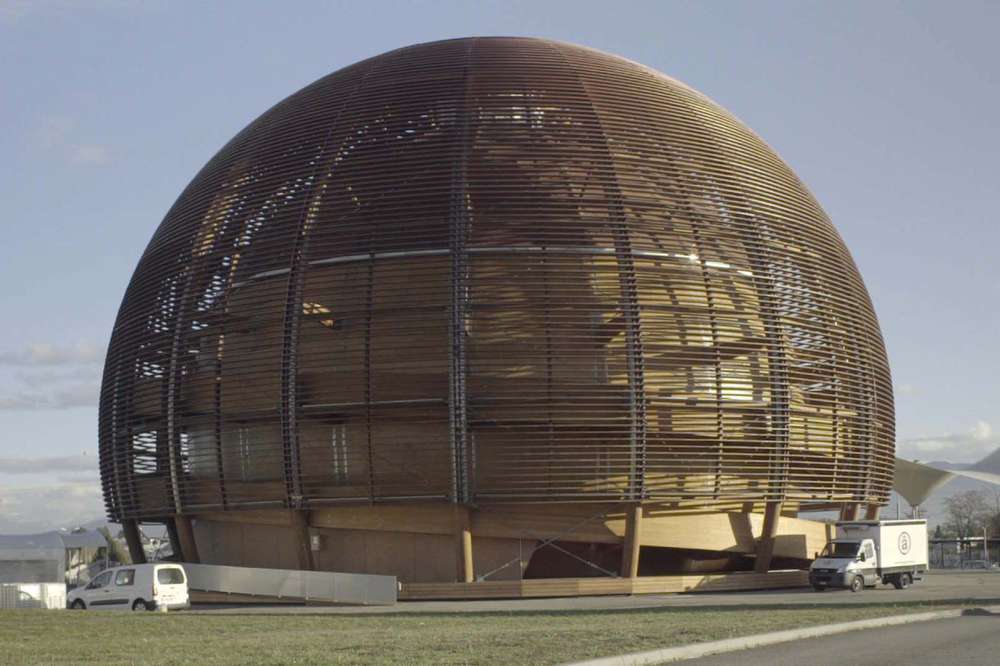 Almost Nothing - Cern: la scoperta del futuro