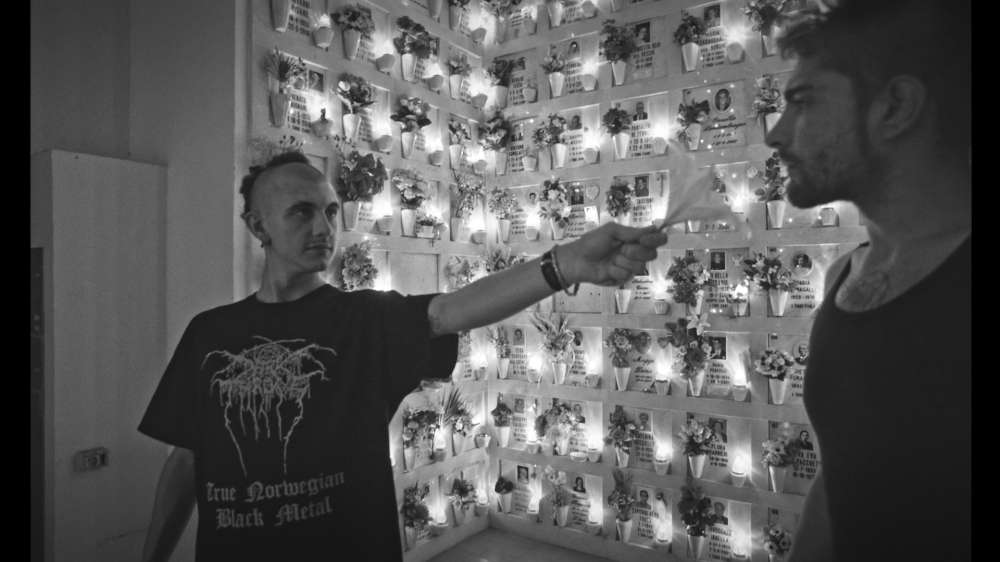 Funeralopolis. A suburban portrait