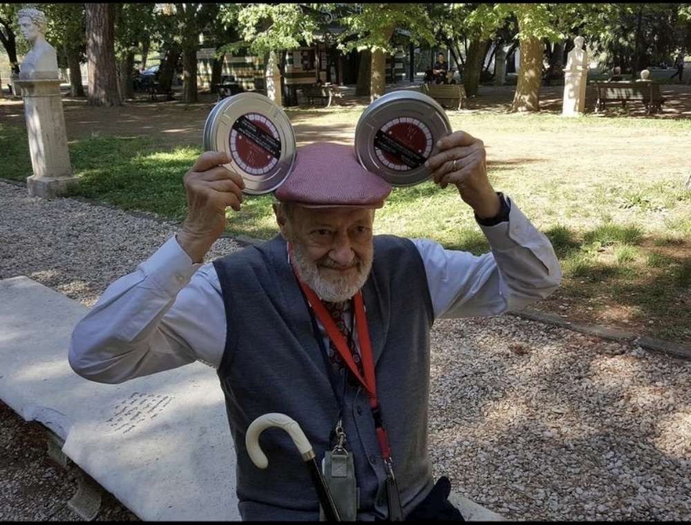 Io, il tubo e le pizze