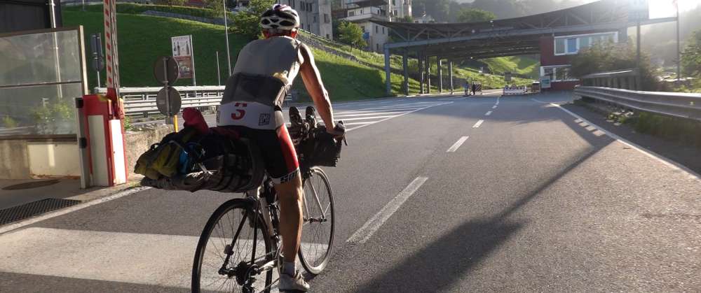 La bicicletta e il badile