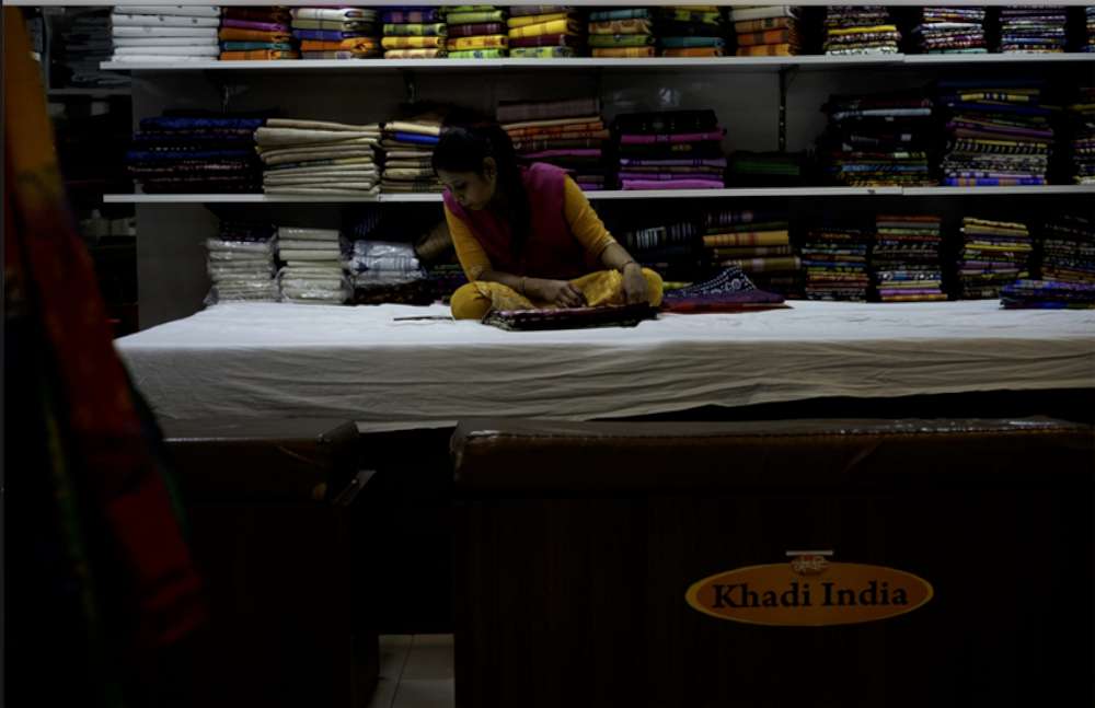 La ruota del Khadi - L'ordito e la trama dell'India