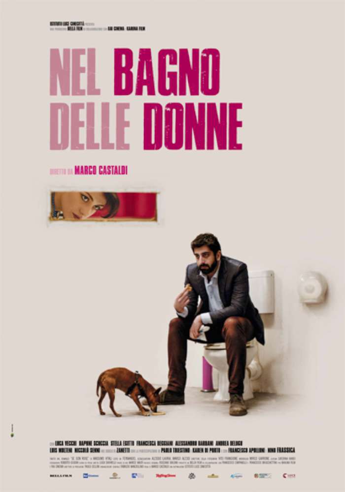 Nel bagno delle donne
