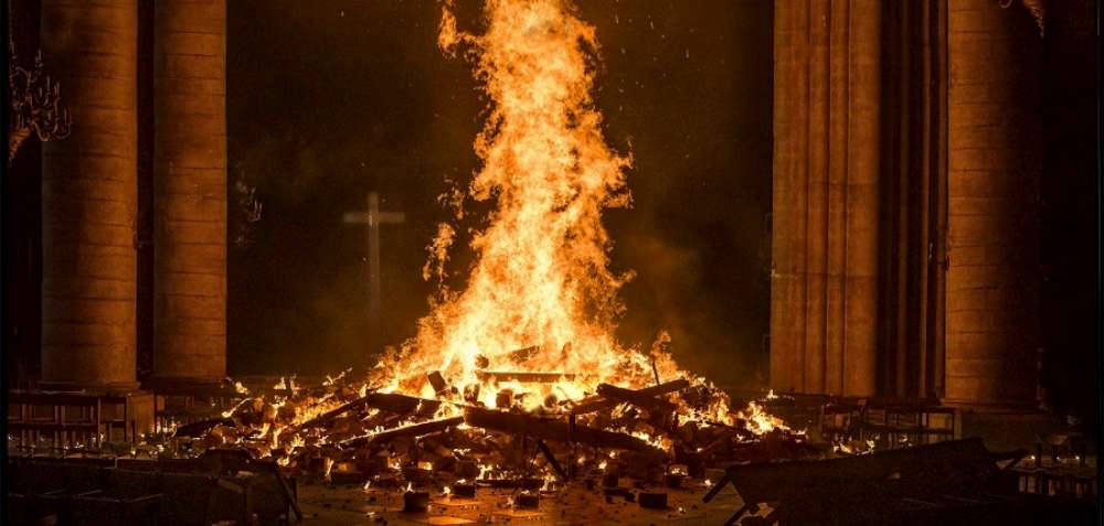 Notre-Dame in fiamme