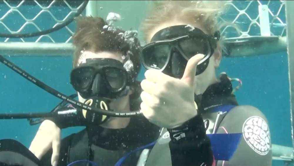 Open Water 3 - Cage Dive