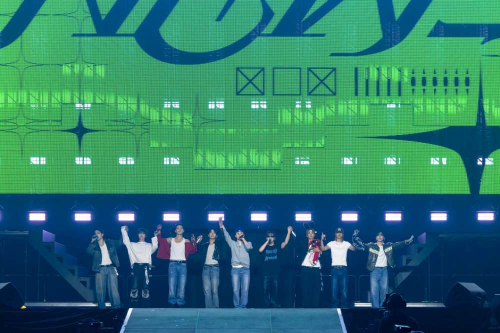 Seventeen World Tour New in Japan: Live Viewing