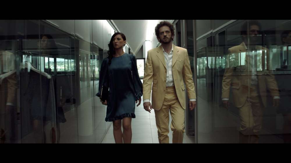 SFashion. La neoborghese via crucis