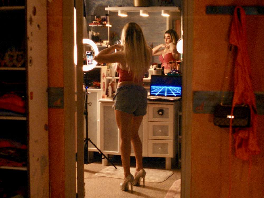 Una ragazza brillante